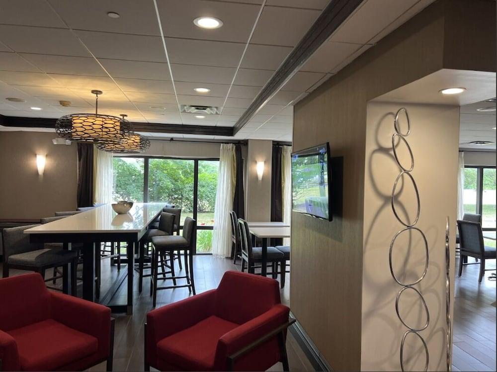 Hampton Inn Ridgefield Park Exteriör bild