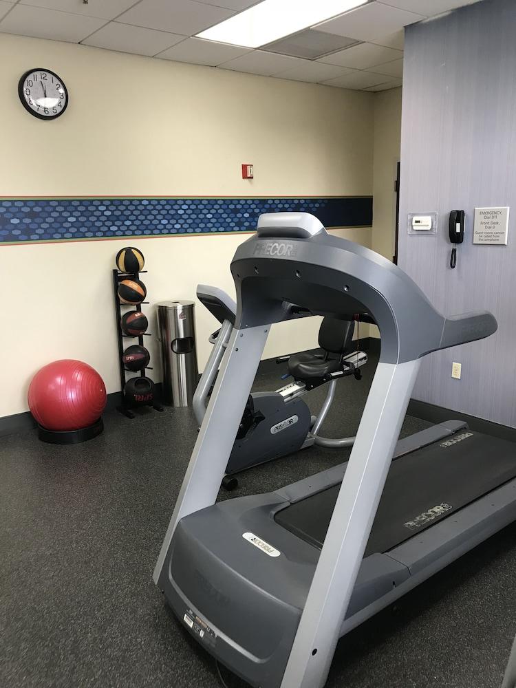 Hampton Inn Ridgefield Park Exteriör bild