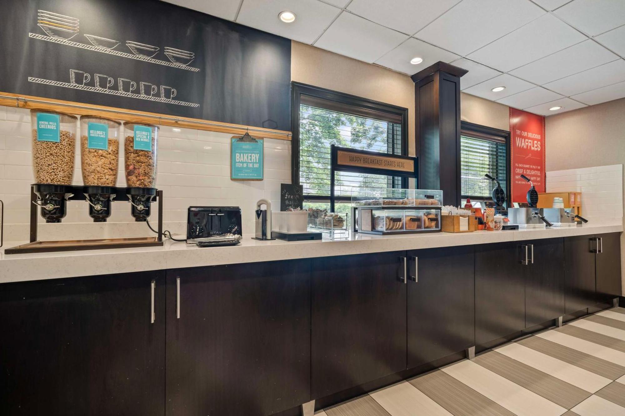 Hampton Inn Ridgefield Park Exteriör bild