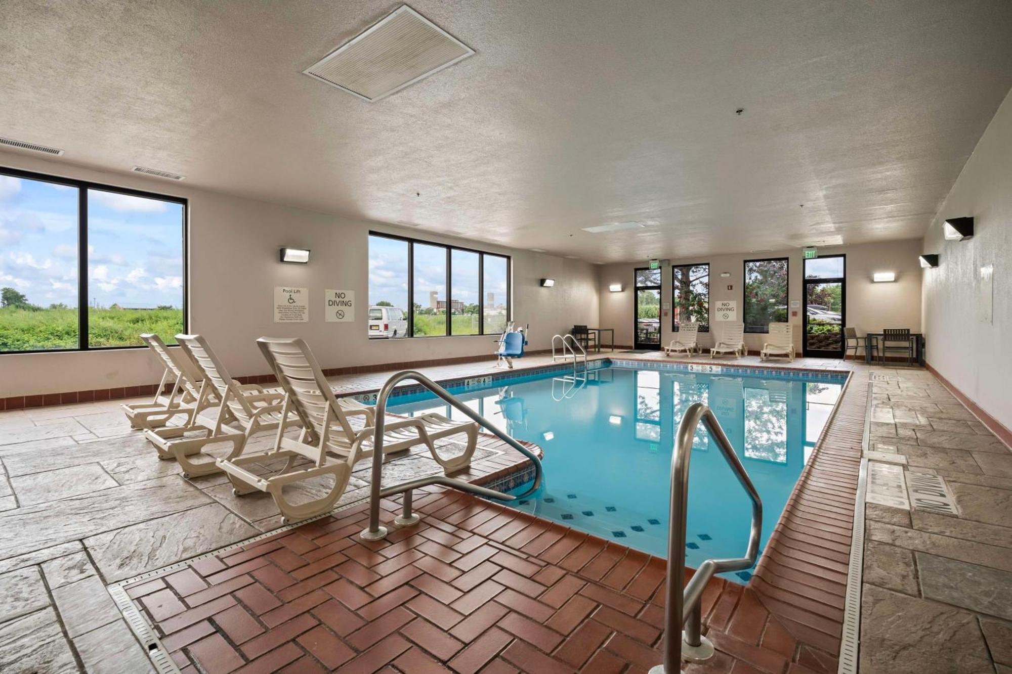 Hampton Inn Ridgefield Park Exteriör bild