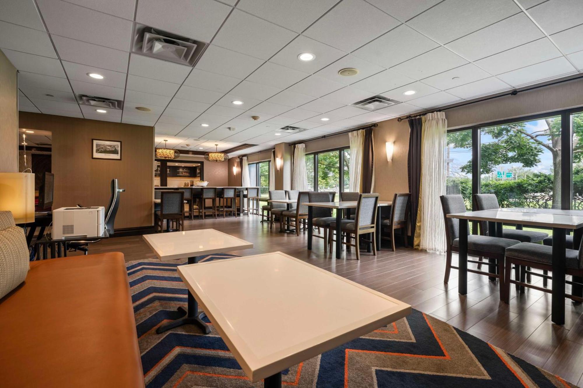 Hampton Inn Ridgefield Park Exteriör bild
