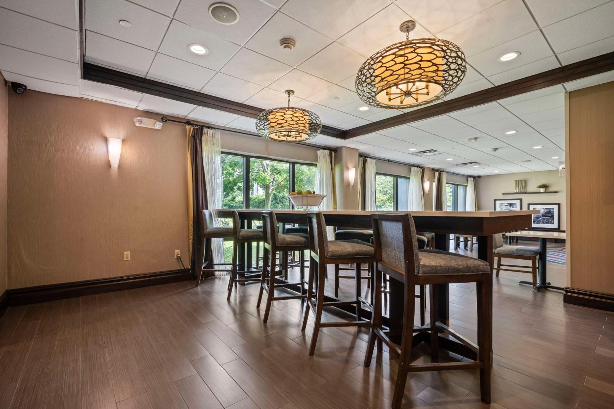 Hampton Inn Ridgefield Park Exteriör bild