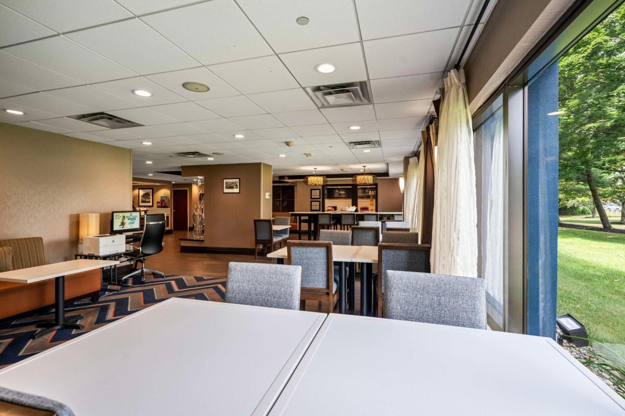 Hampton Inn Ridgefield Park Exteriör bild